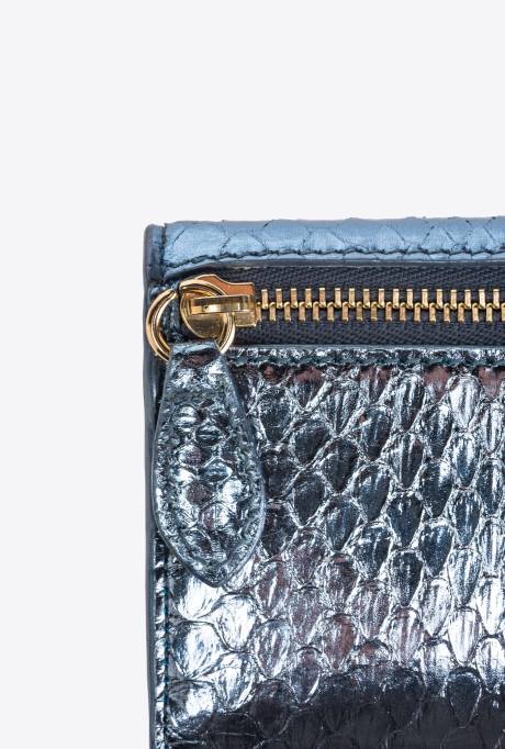 portemonnees | L4881167 galleria compacte portemonnee in gelamineerde reptielenhuid Pinko lichtblauw-glanzend goud